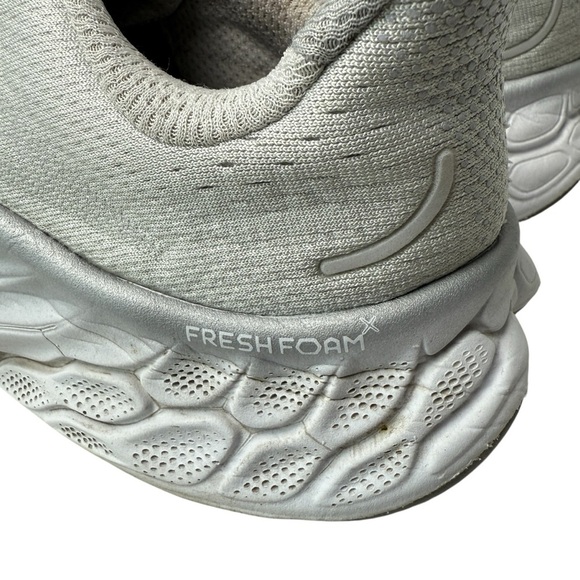 New Balance Women Fresh Foam v4 Run Jog SZ 9.5 B Grey WM0RNC4 Jog Sneakers Shoes - Picture 5 of 10